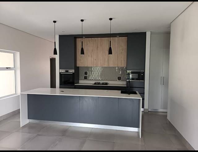 3 BEDROOM HOUSE FOR SALE IN GEORGE CENTRAL